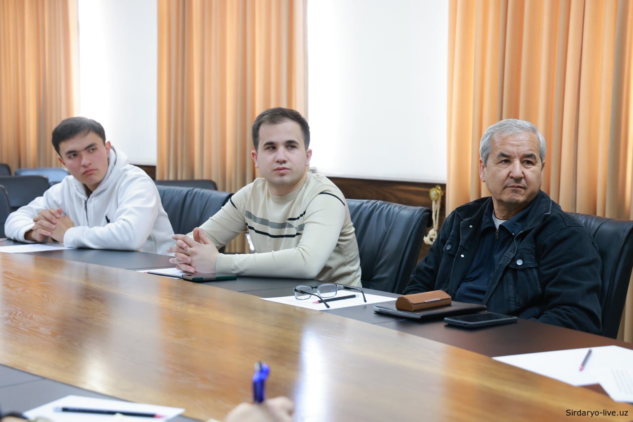 Сирдарё вилояти спорт бошқармасида очиқлик ва шаффофлик масалаларига бағишланган матбуот анжумани ўтказилди